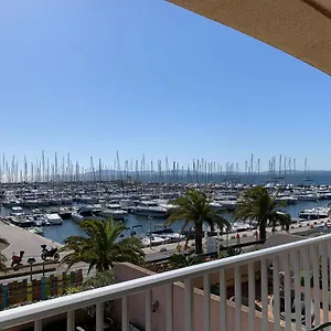 https://vue-sur-les-iles-dor.fr-provencehotel.com